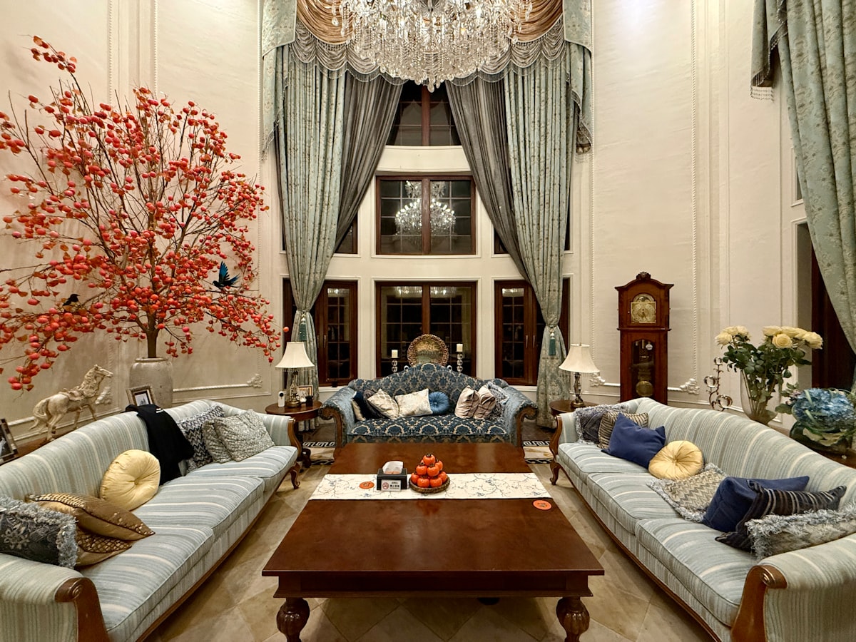 Burgundy is dé kleur die je interieur in 2026 transformeert